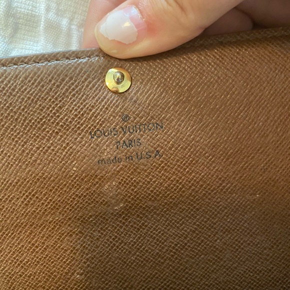 Authentic Sarah LV wallet - Picture 2 of 5
